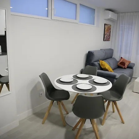 E&r-2 Plaza Espana Apartment